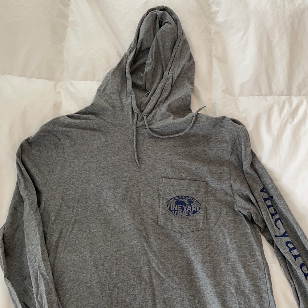 Small men’s long sleeve tshirt from vineyard vines